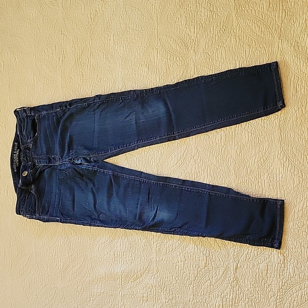 American Eagle Super Super Stretch Dark Wash Jeggings. Size 10